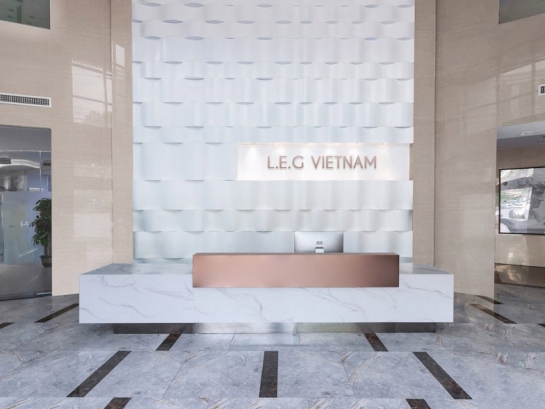 Thiết kế trang trí sáng tạo văn phòng L.E.G